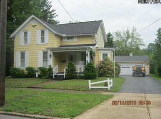 407 Vine St, Geneva, OH 44041