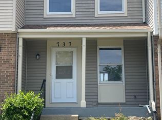 737 Brethour Ct, Sterling, VA 20164