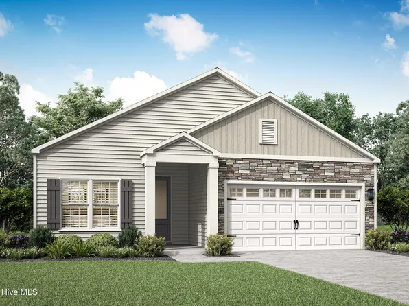 37 S Umbrella Palm Dr Drive, Hampstead, NC 28443