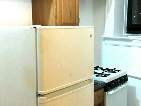 4th image of 3502 Kings Hwy APT E10