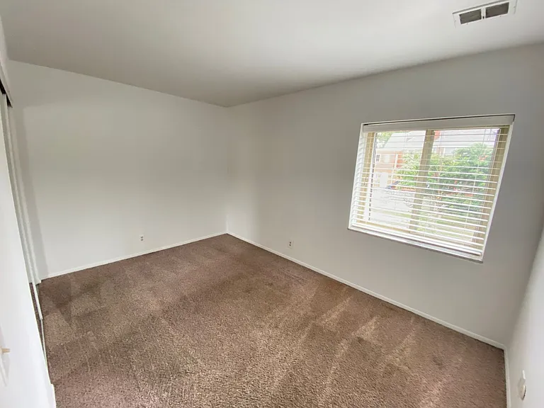 E 15th Ave 325 TPP — Photo 29