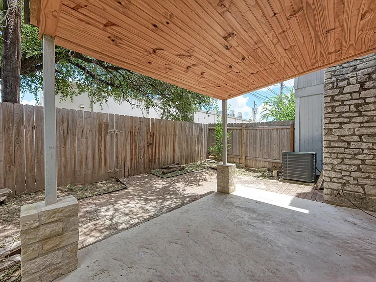 7917 Parliament Pl — Photo 29