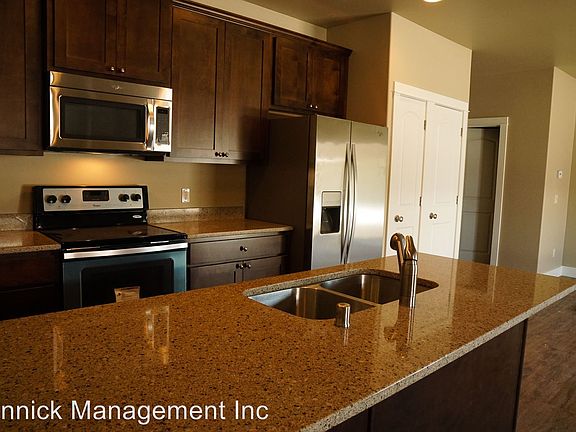 3rd image of 1026 Forestglen Dr