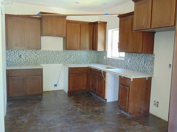 2nd image of 521 SE Annabel Way