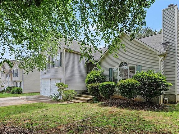 3rd image of 10617 Barberry Dr