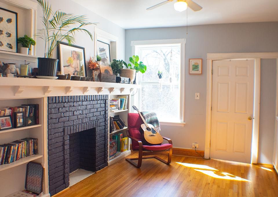 1st image of 4725 N Lawndale Ave #3