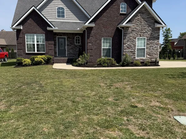 5016 Lady Thatcher Dr, Murfreesboro, TN 37129