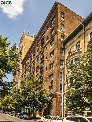 Sold by Digs Realty Group | media 11