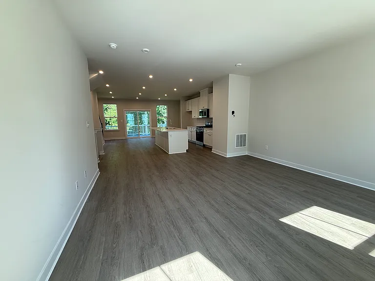 4319 Reusch Cir — Photo 10