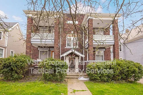 2048 W 98th St Photo 1