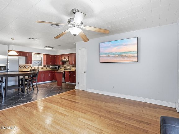 4th image of 229 Auburn Dr