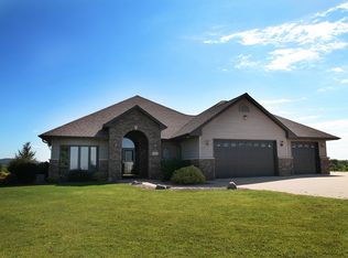 7520 Ceely Rd, Barneveld, WI 53507