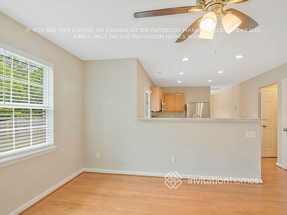 3rd image of 107 Knightwood Dr