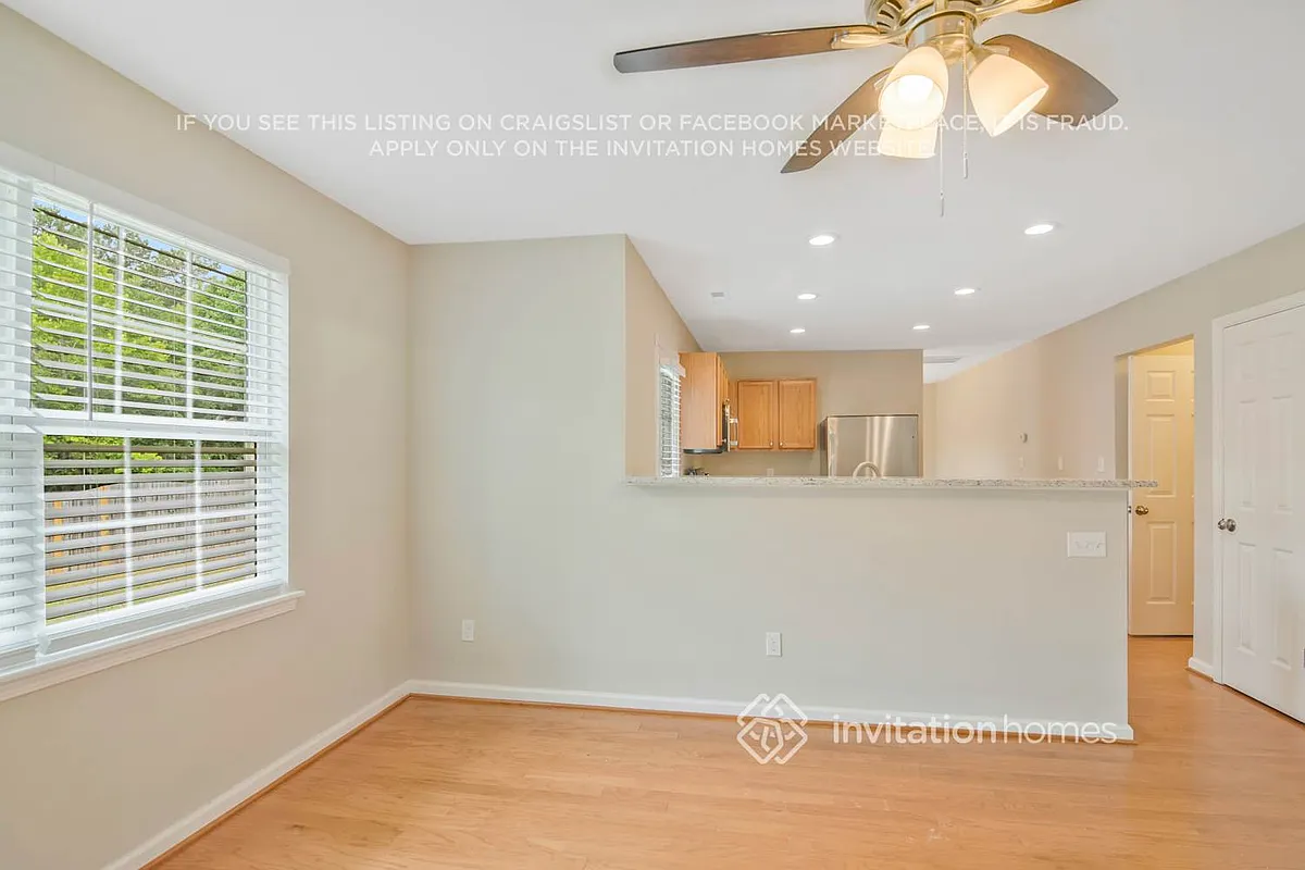 Building Photo - 107 Knightwood Dr