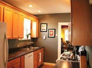 7803 Clayton Rd, Saint Louis, MO 63117