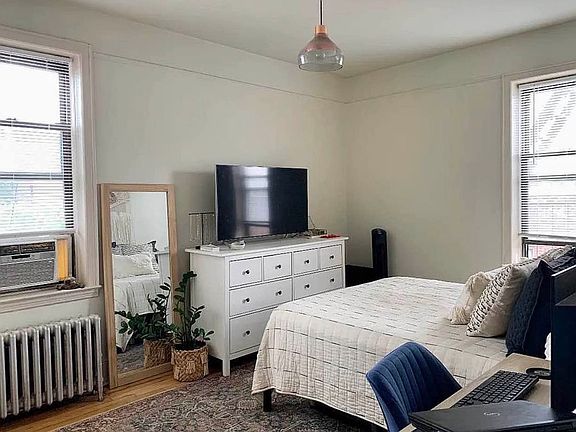 3rd image of 33-14 28th St #2