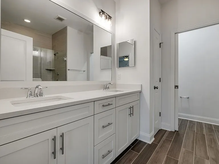 251 Bienville Pl — Photo 11