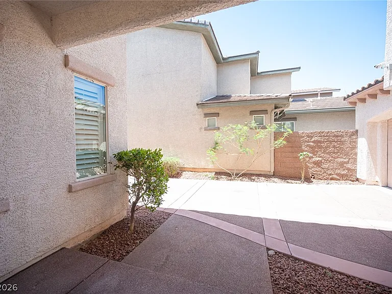 10474 Howling Coyote Ave — Photo 26