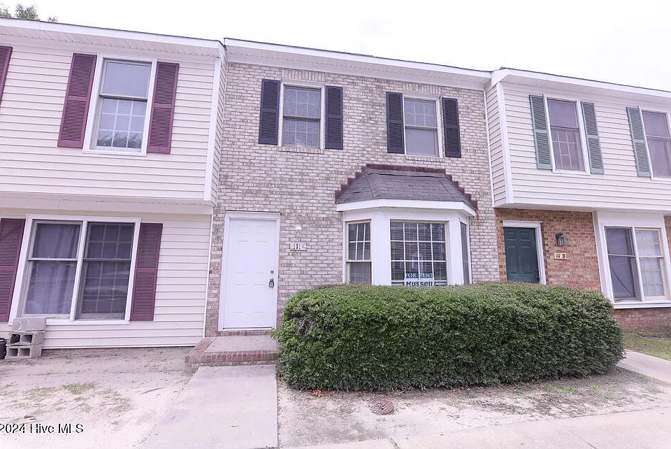 111 Concord Dr #C