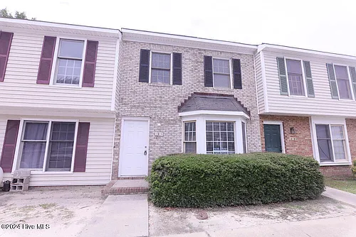 111 Concord Dr #C Photo 1
