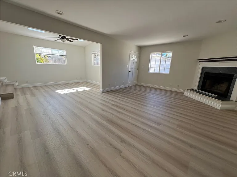 6653 Quakertown Ave — Photo 9