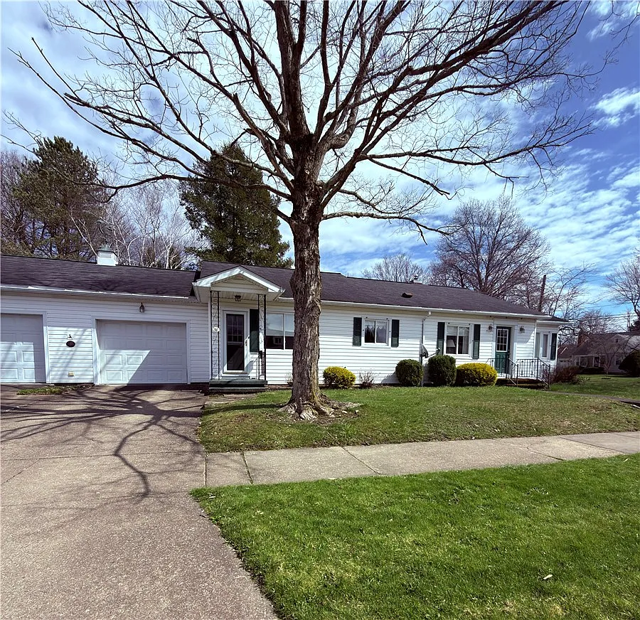 76 1st Ave photo 1