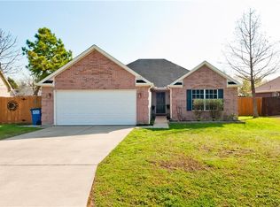 1803 Avon Dr, Corinth, TX 76210