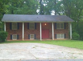2856 Pebble Dr, Decatur, GA 30034