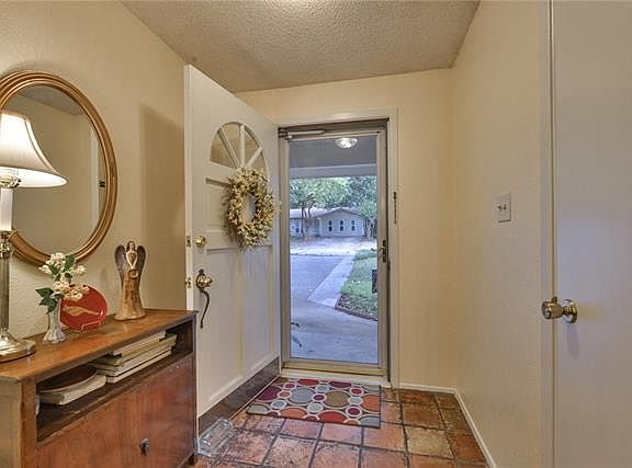 2nd image of 434 Parkview Dr