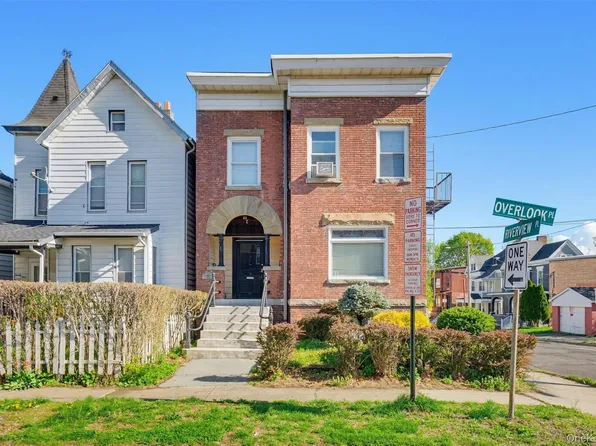 22 Overlook Pl, Newburgh, NY 12550