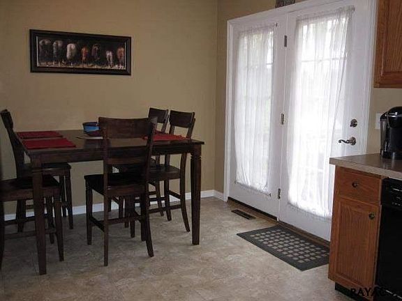 4th image of 3385 Skyview Dr