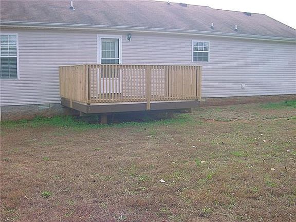 4th image of 1032 Waterford Cir