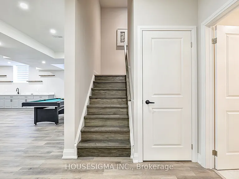 114 Goldie Ct — Photo 23