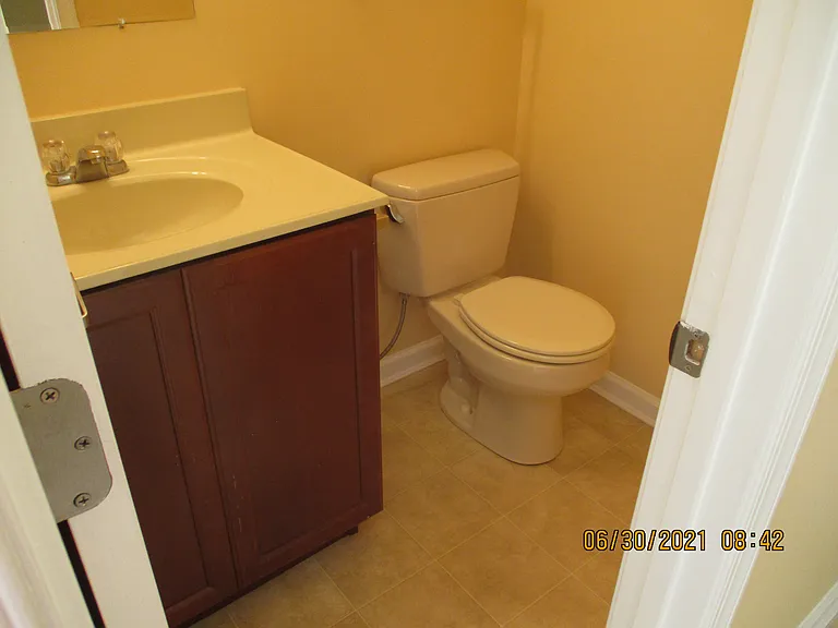 515 Leesburg Dr — Photo 13