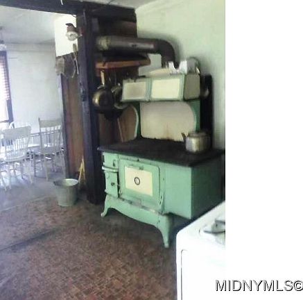 5th image of 699 Upper James Road