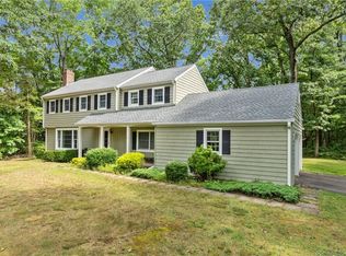90 Braemar Dr, Cheshire, CT 06410