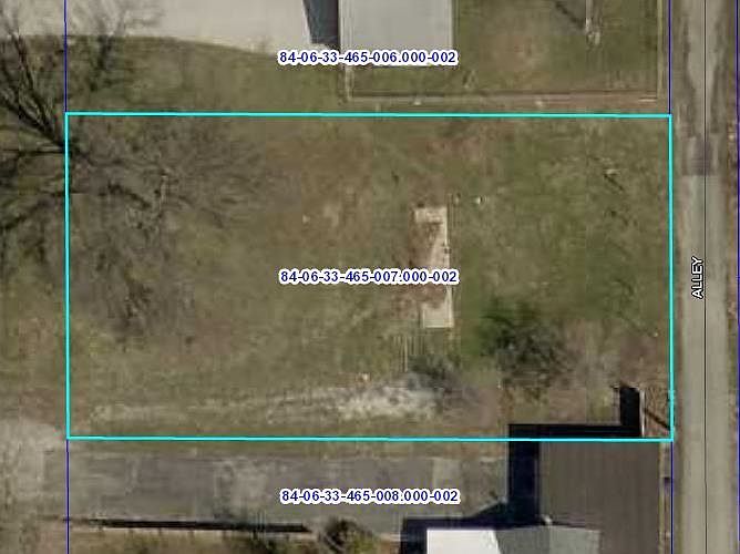 2nd image of 2950 S 4th St
