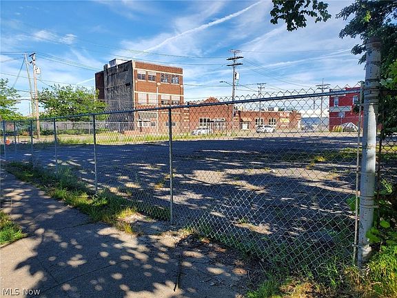 3rd image of East Blvd #140
