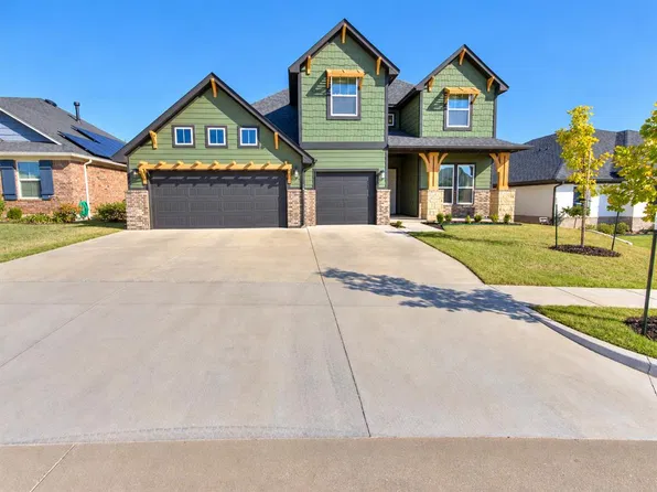 15908 Flint Dr, Moore, OK 73170