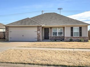 1011 Gunner Loop, Sapulpa, OK 74066