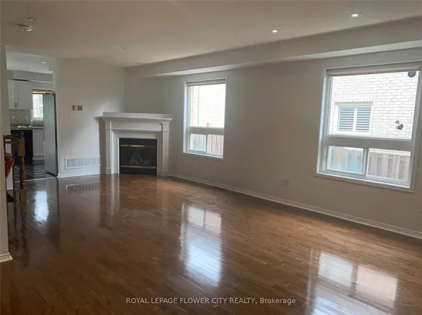 7227 Para Pl, Mississauga, ON L5W 1K4