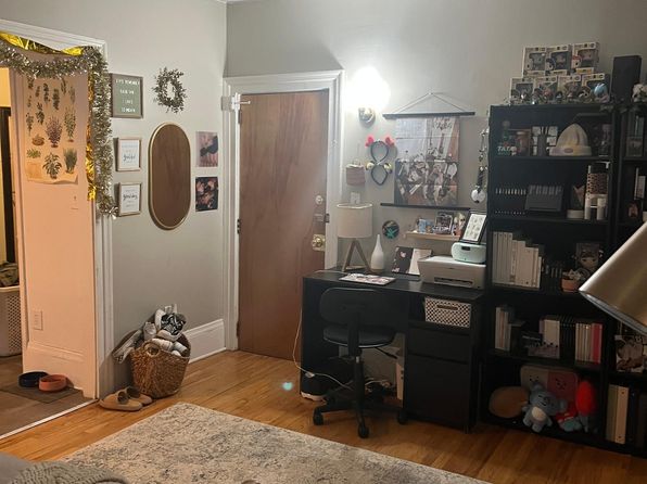 35 1st St, Troy, NY