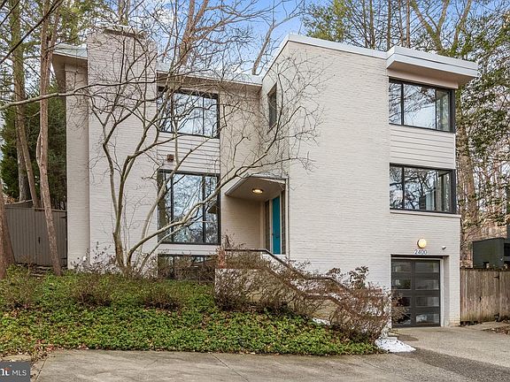 3rd image of 2400 44th St NW