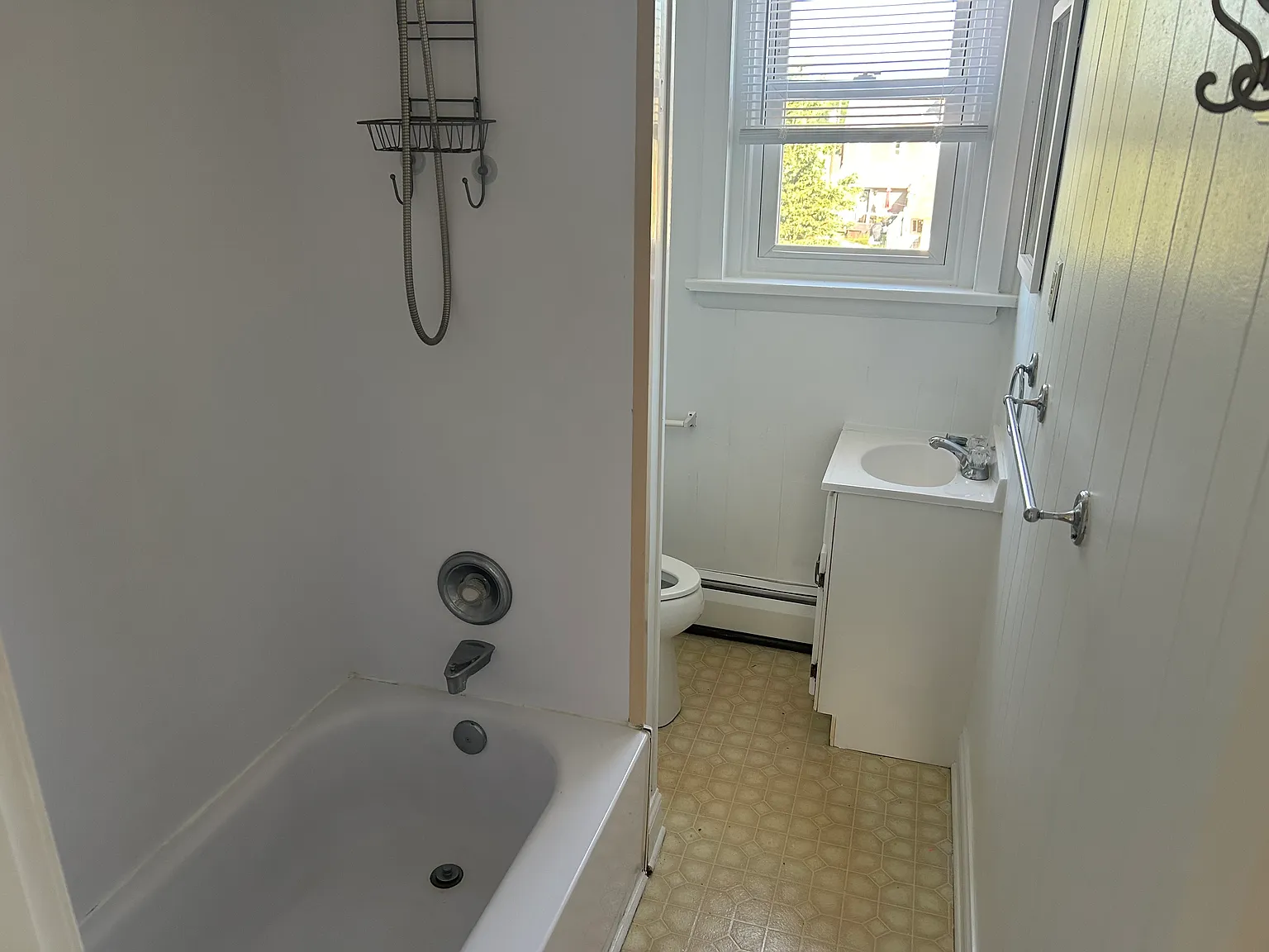 3 bed, 1878 sqft, $1,800 — Photo 4