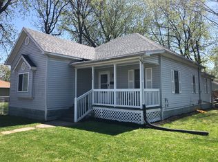 164 W Jackson St, Marshall, MO 65340