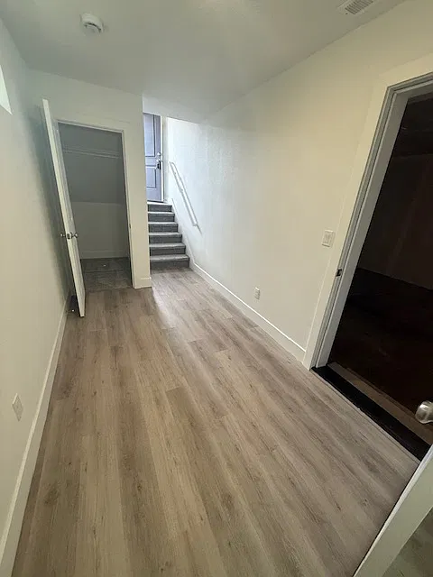 4 bed, 2055 sqft, $2,695 — Photo 4