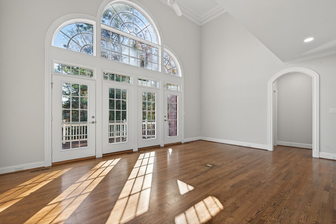 next background image