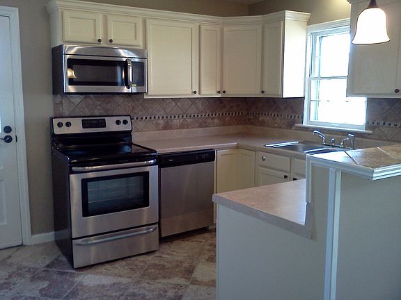 2nd image of 607 E 105th St