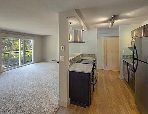 2nd image of 191 106th Ave SE APT 4