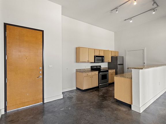 3rd image of 2502 Live Oak St APT 236